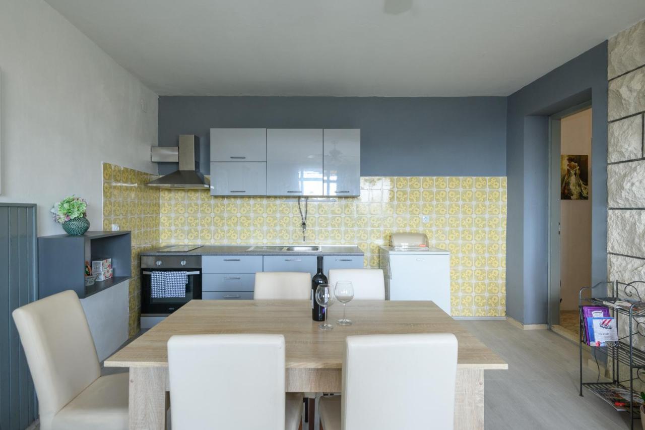 Rosehip Apartment *