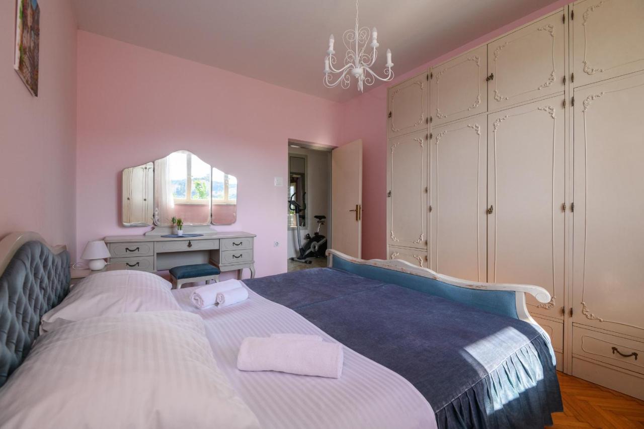 Rosehip Apartment *