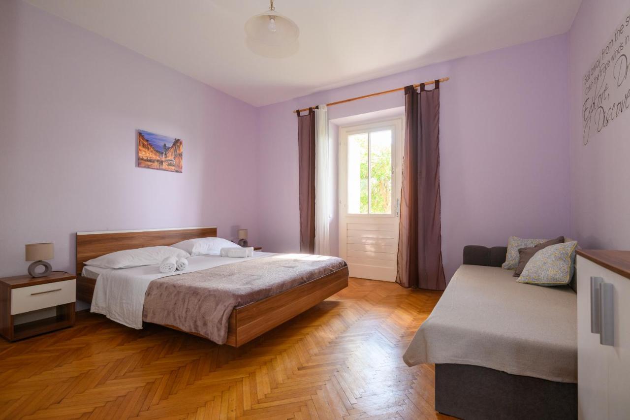 Rosehip Apartment *